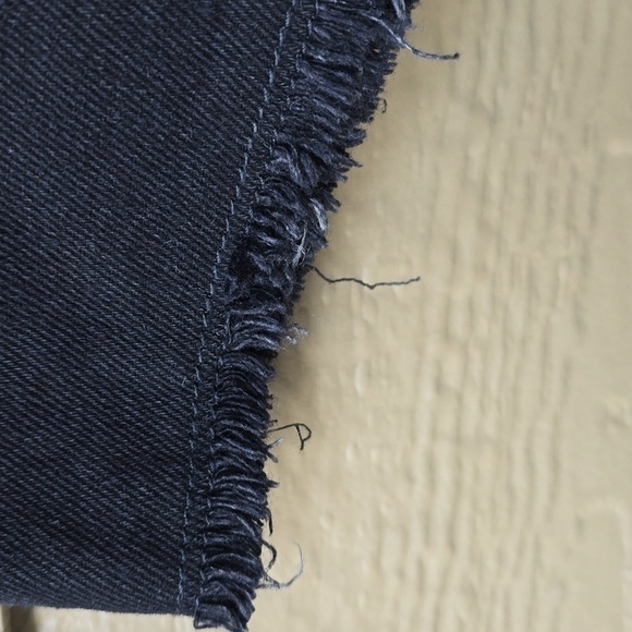 PrettyLittleThing black denim skirt fray hem 0 - Picture 8 of 8